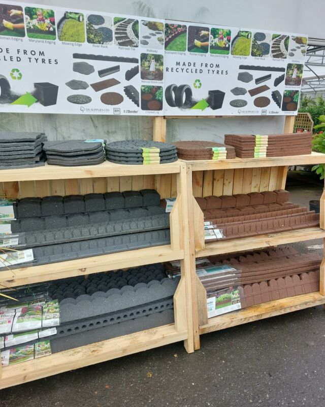 Multyhome Stepping Stones & Border Edging made from 100% recycled car tyres ♻️👈🏻 @tirlancountrylife #recycledcartyres #gardendesign #multyhome #dssupplies #diy #gardening #landscaping #outdoorliving #easytile #ecotrend #gardencentres #tirlán #greenfx #borderedging #steppingstones #ezborder